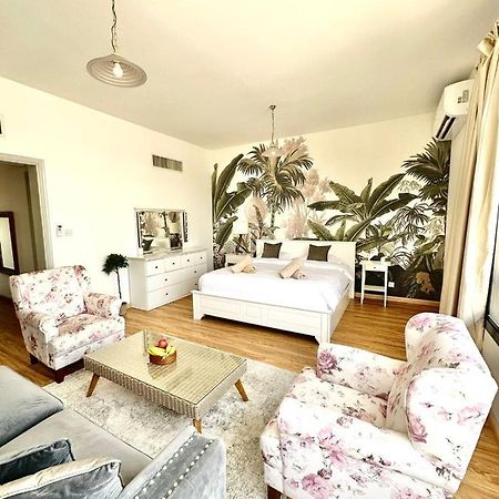 Casa Soraya Hotell Dubai Exteriör bild